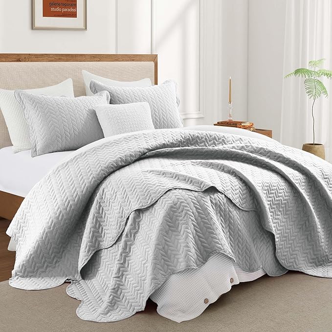 IR Imperial Rooms Queen Quilt Bedding Set (90" x 96") - Bulk Pack of 10 Wholesale for Hotels, Guest Bedroom & Airbnbs - Lightweight Microfiber Reversible Embossed Quilts Bedspreads (Silver)