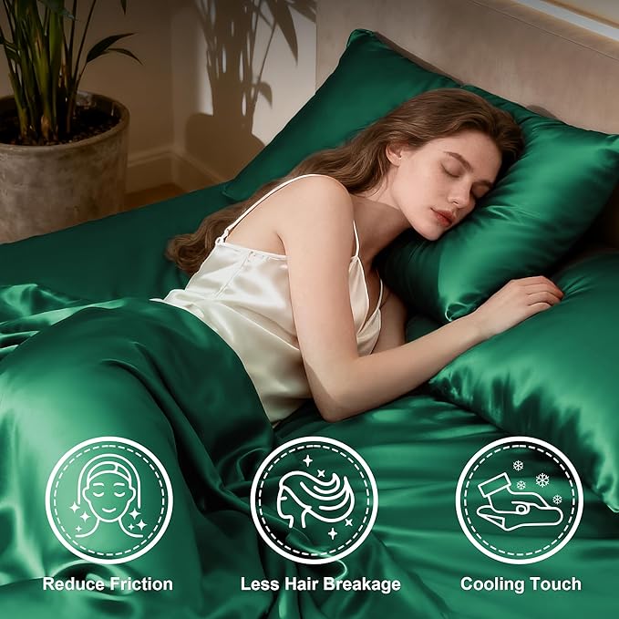 Love's cabin 4Piece California King Satin Bed Linen Set, Dark Green Silky Satin Sheets, Deep Pocket, Luxury Silk Feel, 1 Flat, 1 Fitted Sheet, 2 Pillow Cases
