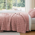 BEDELITE Velvet Quilt Set King Size - Luxury Velvet Comforter Bedding Set 3 Pieces, Soft Cozy Shiny Dusty Pink Oversized Bedspread Coverlet for All Seasons with 2 Pillow Shams
