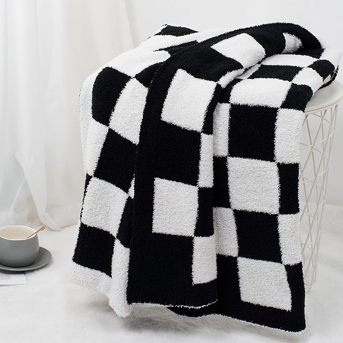 Carriediosa Checkered Throw Blanket 90" X 90" Queen, 400GSM Ultra Soft Microfiber Fuzzy Fluffy Reversible Cute Preppy Knitted Blankets Cozy Plush Fall Throws for Couch, Bed, Sofa, Black