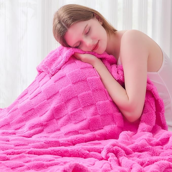 NEWCOSPLAY Super Soft Twin Blanket Hot Pink Premium Silky Flannel Fleece 3D Checkered Lightweight Bed Blanket All Season Use (Hot Pink Checkered, Twin(60"x80"))