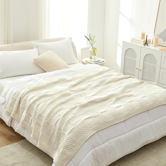 Amélie Home Knit Throw Blanket, Soft Chenille Cozy Breathable Checkered Chunky Decorative Blanket for Couch, Bed & Sofa, French-Inspired Lightweight Warm Gift for Women, Ivory, 50"x60"