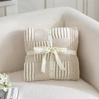 Amélie Home Knit Throw Blanket, Soft Chenille Cozy Breathable Pineapple Chunky Decorative Blanket for Couch, Bed & Sofa, French-Inspired Lightweight Warm Gift for Women, Beige, 60"x80"
