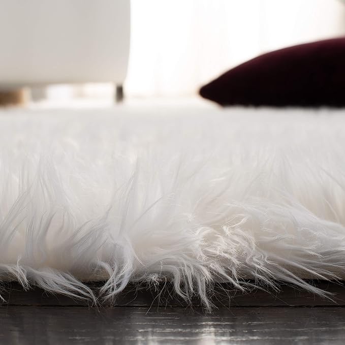SAFAVIEH Faux Sheep Skin Collection 3' x 5' Ivory FSS115A Silken Glam 2.35-inch Thick Area Rug