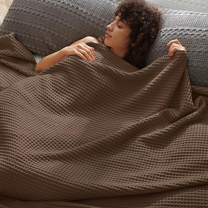 PHF Ultra Soft Waffle Weave Blanket Twin Size 66"x 90"- Washed Lightweight Breathable Cozy Woven Blanket for Bed - Aesthetic Decor for Couch Bedding Sofa Home Car - Chocolate