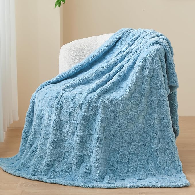 NEWCOSPLAY Super Soft Throw Blanket Blue Premium Silky Flannel Fleece 3D Checkered Lightweight Bed Blanket All Season Use (Blue Checkered, Throw(50"x70"))