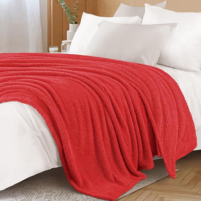Exclusivo Mezcla Fleece Twin Size Bed Blanket, Ultra Soft, Lightweight and Fuzzy Red Blanket for Women, Home Decor, 60x80 Inches