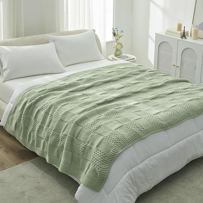 Amélie Home Knit Throw Blanket, Soft Chenille Cozy Breathable Checkered Chunky Decorative Blanket for Couch, Bed & Sofa, French-Inspired Lightweight Warm Gift for Women, Sage Green, 60"x80"