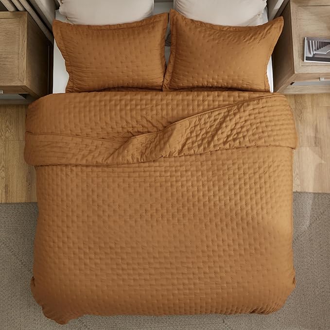 Bedsure Quilts Queen Size - Honey Ginger Bedspread Queen Size & Lightweight Comforter, Boho Coverlet with Clover Pattern, Ultra Soft All-Season Bedding, 90 x 96 Inches | Stitch-Free Quilting, Ultra Soft, Lightweight, Machine Washable, Pet-Friendly