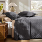 Bedsure King Quilt - Charcoal Bedspread King Size & Lightweight Comforter, Modern Coverlet with Clover Pattern, Ultra Soft All-Season Bedding, 106 x 96 Inches | Stitch-Free Quilting, Ultra Soft, Lightweight, Machine Washable, Pet-Friendly