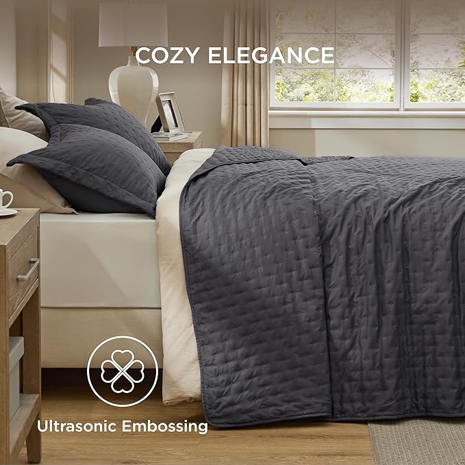 Bedsure California King Quilt - Charcoal Bedspread California King Size & Lightweight Comforter, Modern Coverlet with Clover Pattern, Ultra Soft All-Season Bedding, 111x106 Inches | Stitch-Free Quilting, Ultra Soft, Lightweight, Machine Washable, Pet-F...