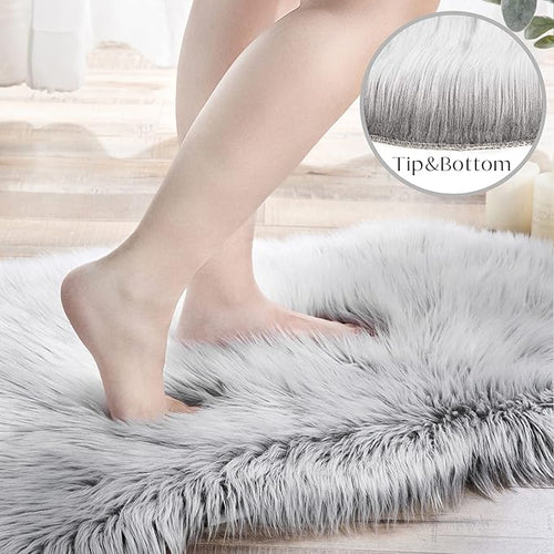 Ashler faux fur rug, Fluffy Shaggy Area Rug Ultra Soft 2 x 2.9 Feet Rectangle Fur Rug Frosted Bottom Gray Fuzzy Rug Machine Washable Shag Rug, Nursery Decor Throw Rugs for Bedroom, Living Room