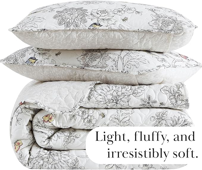 Southshore Fine Living, Inc. Oversized King Quilt Bedding Set with Two Matching Quilted Pillow Shams, Bayberry Collection, All Season Floral California/King Bed Spread Set, Summer Coverlet, Ivory