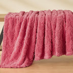 NEWCOSPLAY Super Soft Throw Blanket Coral Pink Love Premium Silky Flannel Fleece 3D Heart Checkered Lightweight Bed Blanket All Season Use (Coral Pink Love, Throw(50"x70"))