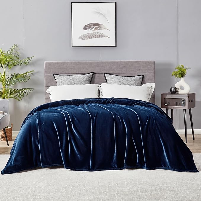 DREAMNINE Extra Large Soft Comfy Fluffy Fleece Bed Blanket King Size 90" x 108", Luxury Decorative Fuzzy Blanket for Women Girl, Big Cozy Shaggy Warm Flannel Blankets for Winter Autumn Pets, Navy Blue