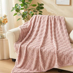 NEWCOSPLAY Super Soft Twin Blanket Pink Premium Silky Flannel Fleece 3D Checkered Lightweight Bed Blanket All Season Use (Pink Checkered, Twin(60"x80"))