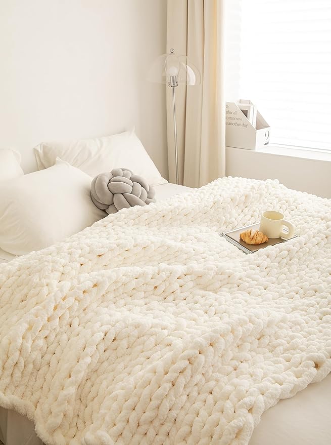 Chunky Knit Blanket Soft Chenille Yarn Knitted Throw Blanket 40"X40" Handmade Cable Warm Thick Giant Blanket for Couch Bed Trips (40"X40", Cream White)