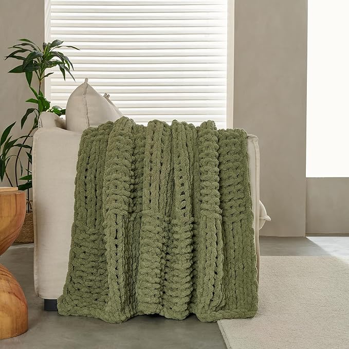Soft Knitted Throw Blanket - 50x60 Inch Cozy & Lightweight All-Season Blanket, Wrinkle-Resistant Polyester for Couch, Bed, Sofa, Reading Nook (Green)