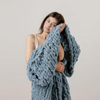 WESHIONGOO Chunky Knit Blanket Throw 51"×63" Knitted Throw Blankets for Couch Bed Fluffy Soft Blanket with Jumbo Chenille Yarn Thick 100% Handmade(Dusty Blue)