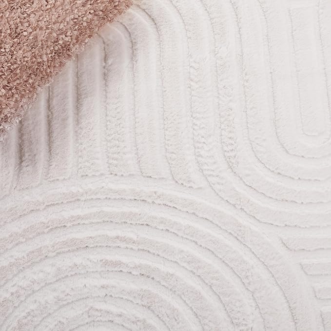 SAFAVIEH Washable Rug Faux Rabbit Fur Shag Collection - 6' Square, Ivory, Slip Resistant & Easy Cleaning, Ideal for Living Room, Bedroom, Kids Playroom, Nursery, Dining Space (FRF881A)