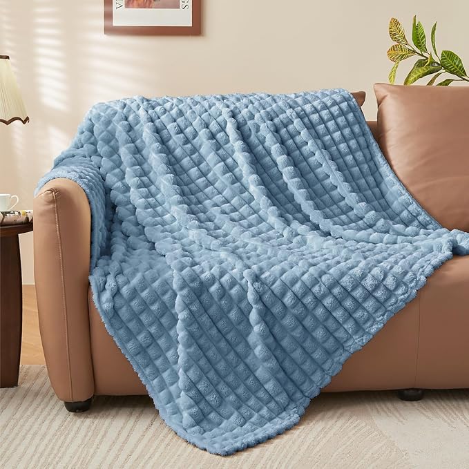 BEDELITE Blue Throw Blanket for Couch and Bed- Super Soft and Warm 3D Checkered Fluffy Fuzzy Fleece Blanket, Luxurious Plush Cozy Blanket for Room Decor Fall and Winter, 50x60 inches