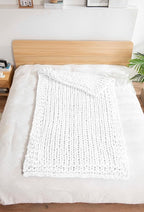 clootess Chunky Knit Blanket Chenille Throw - Warm Soft Cozy for Sofa Bed Boho Home Decor (White 40x60 in)