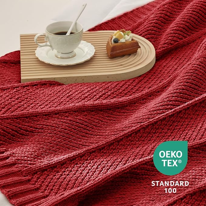 Amélie Home Knit Throw Blanket, Soft Chenille Cozy Breathable Chevron Chunky Decorative Blanket for Couch, Bed & Sofa, French-Inspired Lightweight Warm Gift for Women, Christmas Red, 50"x60"