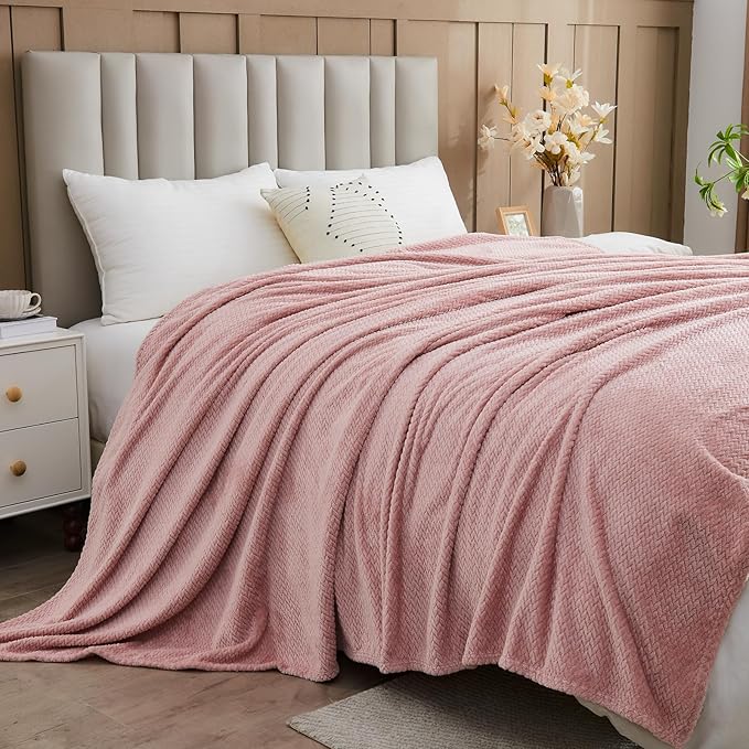 NEWCOSPLAY Super Soft Throw Blanket Premium Silky Flannel Fleece Leaves Pattern Lightweight Blanket All Season Use (Dusty Pink, Throw(40"x50"))