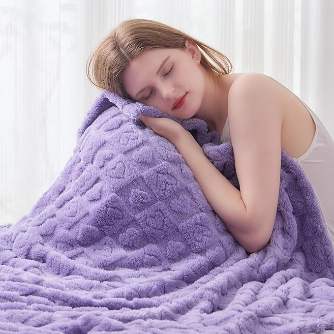NEWCOSPLAY Super Soft Twin Blanket Lavender Premium Silky Flannel Fleece 3D Heart Checkered Lightweight Bed Blanket All Season Use (Lavender Heart, Twin(60"x80"))