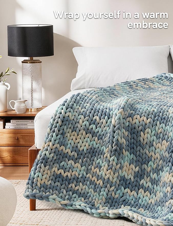 YnM Weighted Blanket, Handmade Chunky Knitted Design, Soft and Cozy, Temperature Regulating and Breathable, Machine Washable Throw for Sleep or Home Decor (Light Blue Tie-Dyed, 50x60 Inch, 10lbs)