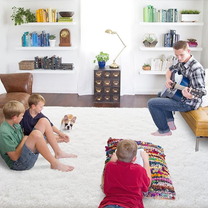 ISEAU 4x6 Area Rug for Living Room, Cream White Rugs for Bedroom, Kitchen, Soft Shaggy Carpets, Fluffy and Machine Washable Mats, Under Bed, On Nursery Floors Mat, Boys, Girls Room Carpet Decor
