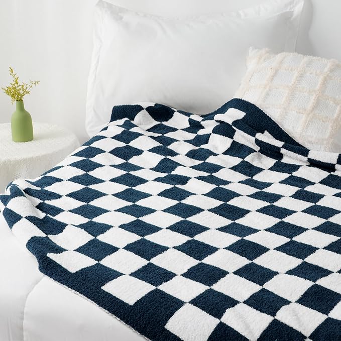 Carriediosa Checkered Throw Blanket 60" X 80" Twin, 400GSM Ultra Soft Microfiber Fuzzy Fluffy Reversible Cute Preppy Knitted Blankets Cozy Plush Fall Throws for Couch, Bed, Sofa, Navy Blue