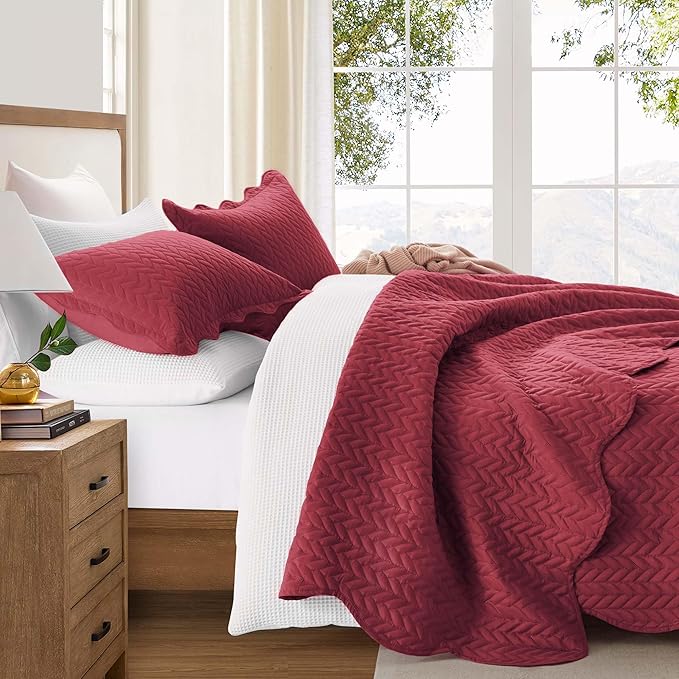 IR Imperial Rooms Queen Quilt Bedding Set Size (90" x 96") + 2 Pillow Shams (20" x 26"+ 2") - 3 Pcs All Season Lightweight Reversible Microfiber Coverlet Embossed Quilt Bedspread (Burgundy)