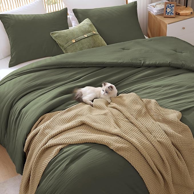 WRENSONGE Full Size Comforter Sets - 3 Pieces Olive Green Comforter Prewashed Soft Lightweight for All Seasons, Fluffy Down Alternative Comforter Full Size with 2 Pillow Shams