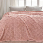 NEWCOSPLAY Super Soft Queen Blanket Pink Premium Silky Flannel Fleece 3D Heart Checkered Lightweight Bed Blanket All Season Use (Pink Heart, Queen(90"x90"))
