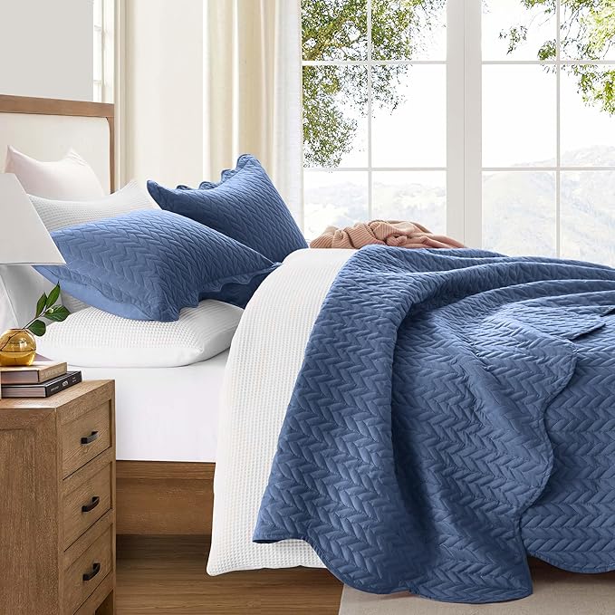 IR Imperial Rooms Queen Quilt Bedding Set (90" x 96") - Bulk Pack of 10 Wholesale for Hotels, Guest Bedroom & Airbnbs - Lightweight Microfiber Reversible Embossed Quilts Bedspreads (Light Blue)