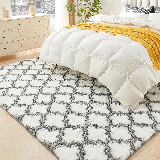 Litanika 4x6 Geometric Shag Area Rug for Bedroom, White and Grey High Pile Ultra Soft Plush Shaggy Furry Bedside Playroom Dorm Carpet, Non-Slip, Non-Shedding Indoor Floor Rug