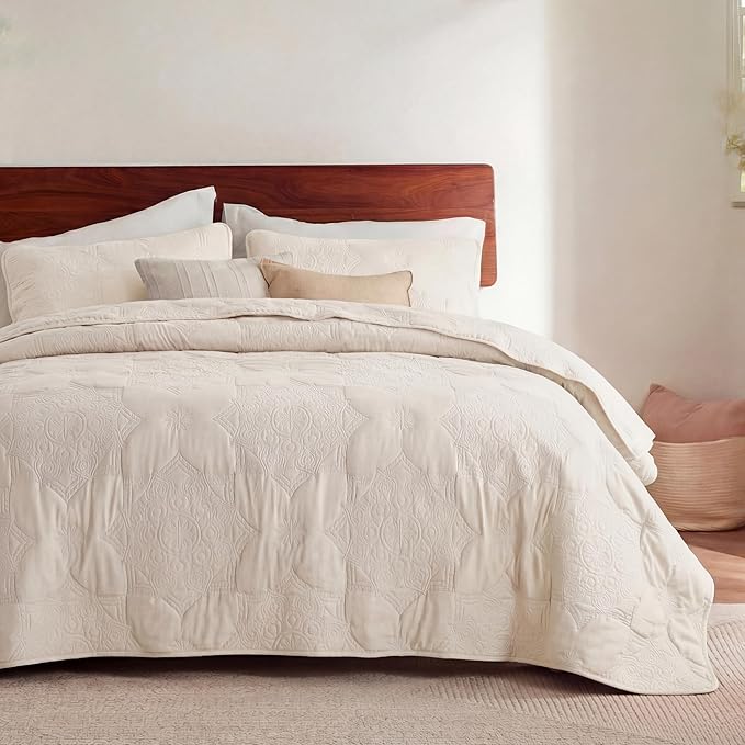 Bedsure Quilts Queen Size - Beige Bedspread Queen Size & Lightweight Comforter, Modern Coverlet with Mandala Pattern, Ultra Soft All-Season Bedding, 90 x 96 Inches | Stitch-Free Quilting, Ultra Soft, Lightweight, Machine Washable, Pet-Friendly