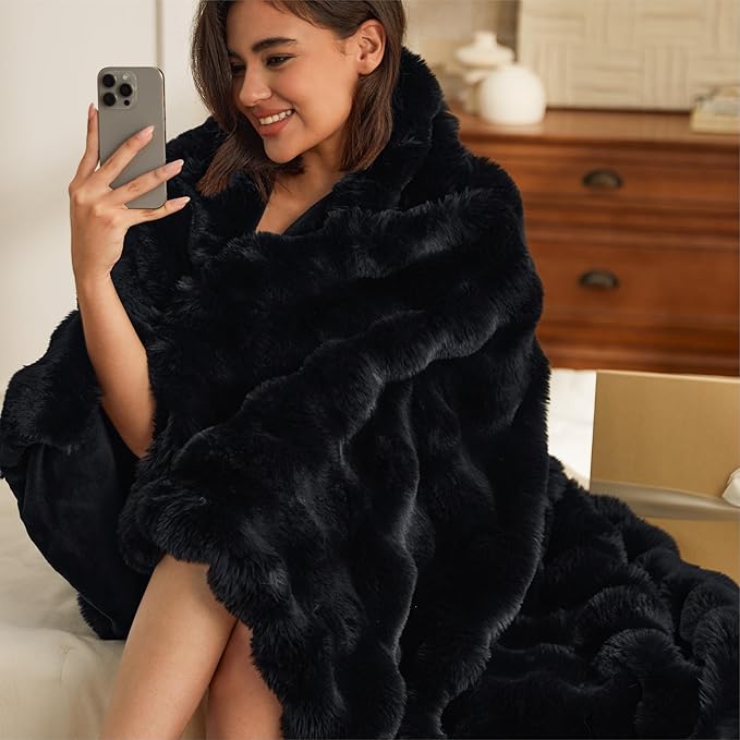 Bedsure GentleSoft Fluffy Fuzzy Twin Blanket, Soft Cozy Fleece Faux Fur Blanket, Pink Decorations Minky Velvet Couch Cover, Thick Warm Plush Women Men Birthday Gifts, 870GSM, Black