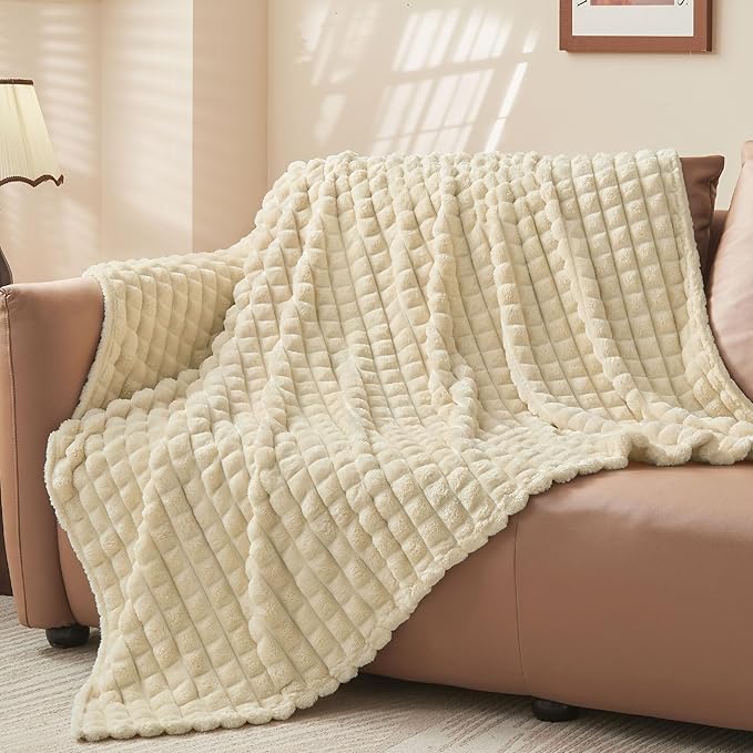 BEDELITE Beige Throw Blanket for Couch and Bed- Super Soft and Warm 3D Checkered Fluffy Fuzzy Fleece Blanket, Luxurious Plush Cozy Blanket for Room Decor Spring, 50x60 inches