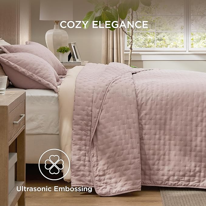 Bedsure Quilts Queen Size - Dusty Rose Bedspread Queen Size & Lightweight Comforter, Country Cottage Coverlet with Clover Pattern, Ultra Soft All-Season Bedding, 90 x 96 Inches | Stitch-Free Quilting, Ultra Soft, Lightweight, Machine Washable, Pet-Frie...
