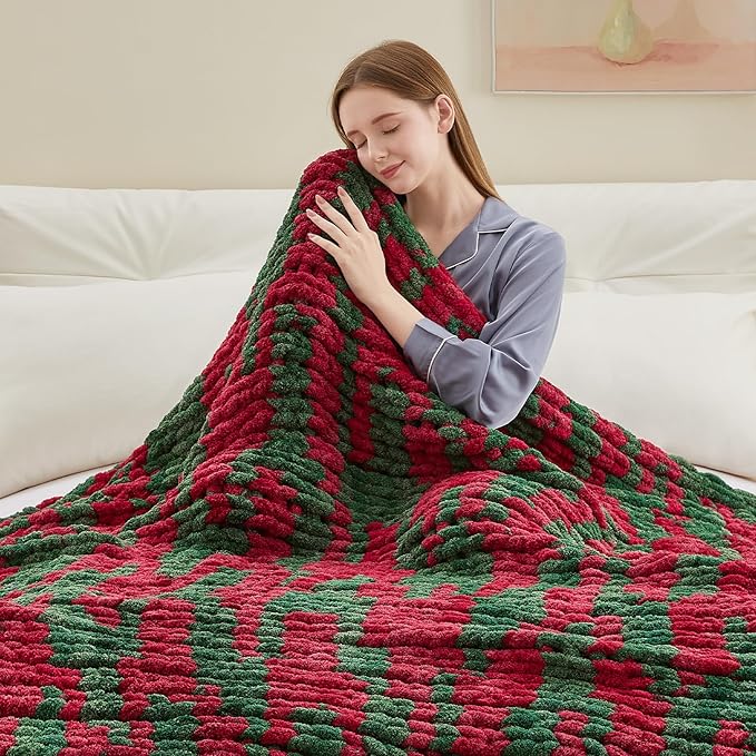 Negwoo Chunky Knit Throw Blanket, 30''*40'' Knitted Throw Chenille Yarn for Bed Couch, Handmade Stripe Crochet Big Thick Blanket, Machine Washable Cute Comfy Blanket for Home Decor