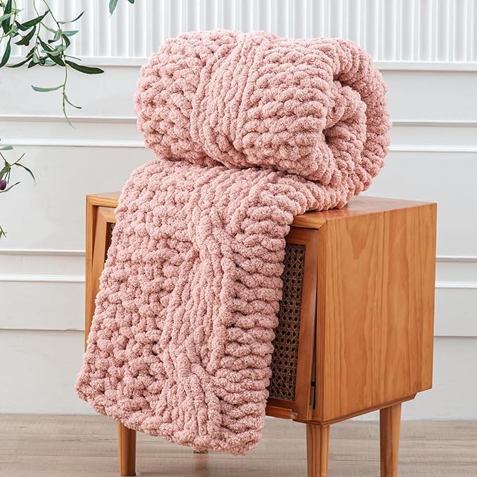 WESHIONGOO Chunky Knit Blanket Throw 50"×60" Knitted Throw Blankets for Couch Bed Fluffy Soft Blanket with Jumbo Chenille Yarn Thick 100% Handmade(Pink)