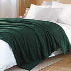 Exclusivo Mezcla Fleece King Size Bed Blanket, Ultra Soft, Lightweight and Fuzzy Forest Green Blanket for Women, Home Decor, 90x104 Inches