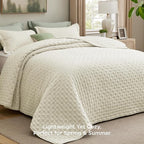 Bedsure Quilts Queen Size - Cream Bedspread Queen Size & Lightweight Comforter, Modern Cottage Coverlet with Clover Pattern, Ultra Soft All-Season Bedding, 90 x 96 Inches | Stitch-Free Quilting, Ultra Soft, Lightweight, Machine Washable, Pet-Friendly