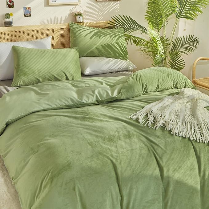 Cottonight Sage Velvet Comforter Set Full Light Green Fluffy Flannel Bedding Set Winter Plush Blanket Quilts Soft Thick Warm Grass Green Comforter Set for Women Men Full Bed
