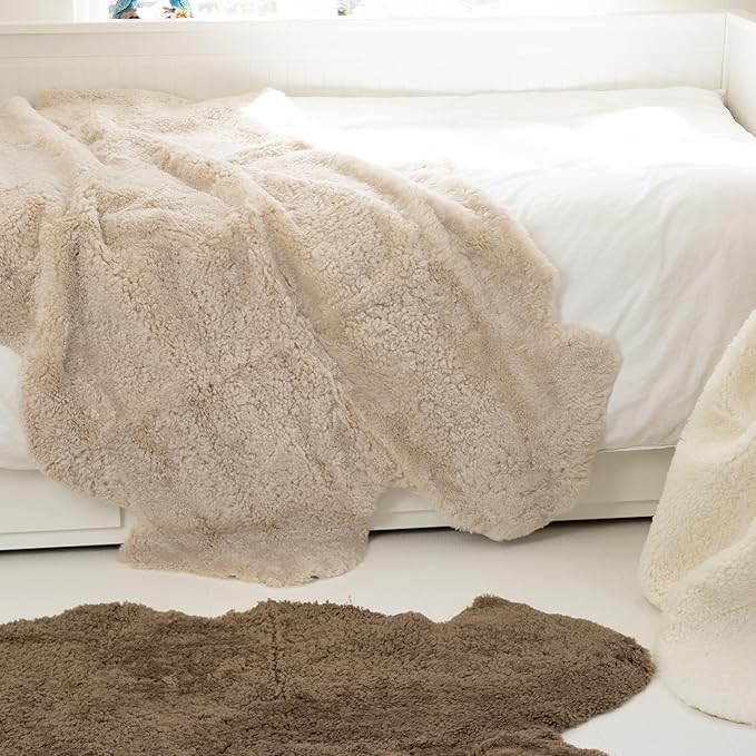 Nordic Sheep Real Sheepskin Rug 4x6 ft | Sheepskin Rugs for Living Room and Sofa | Large Bedside Rugs for Bedrooms is Breathable & Heat-regulating | Fluffy Rug in Color Beige