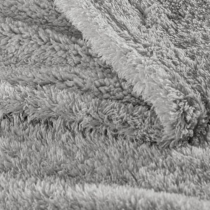 Exclusivo Mezcla Fleece Light Grey Throw Blanket for Couch Sofa, Ultra Soft, Lightweight and Fluffy Blankets for Women, All Season, 50x60 Inches