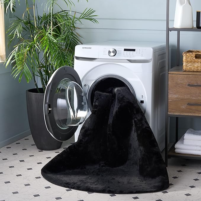 SAFAVIEH Washable Rug Faux Rabbit Fur Shag Collection - 5' x 7' Oval, Black, Slip Resistant & Easy Cleaning, Ideal for Living Room, Bedroom, Kids Playroom, Nursery, Dining Space (FRF100Z)