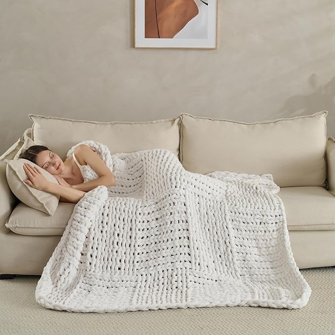 Chunky Knit Blanket Throw 50x60 Inches,Handmade Cable Knit Crochet Blanket,Cozy Lightweight All Season,Wrinkle-Resistant Polyester for Couch Bed Sofa Reading Nook, Beige
